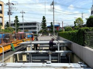 機械式駐車場の搬出