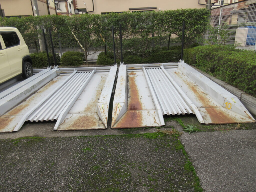 地上式の機械式駐車場