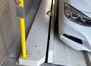機械式駐車場の駐車「車幅」ギリギリは危険？ カタログ値と実寸法の落とし穴